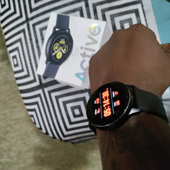Samsung Galaxy watch "ACTIVE" - Picture 4 of 6